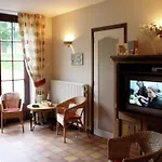 Elegant Castle Stay, Havelange *