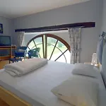 Elegant Castle Stay, Havelange *