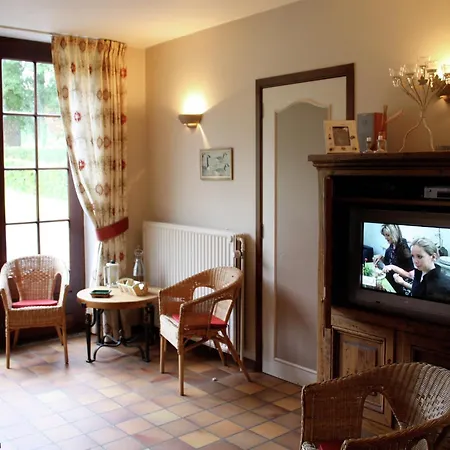 Elegant Castle Stay, Havelange *