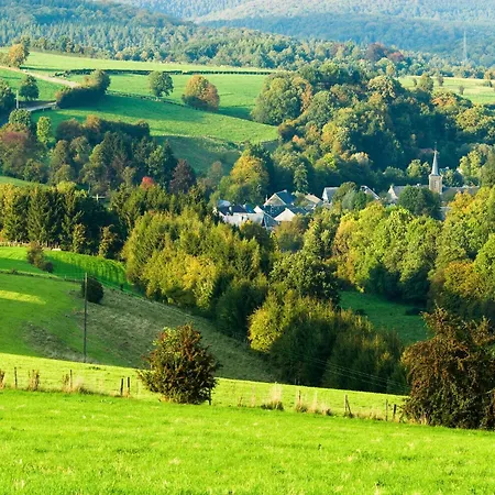 Elegant Castle Stay, Havelange *