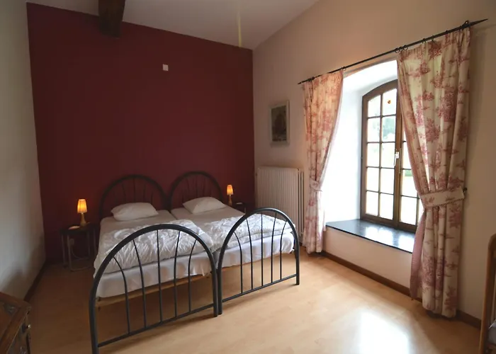 Elegant Castle Stay, Havelange Hébergement de vacances
