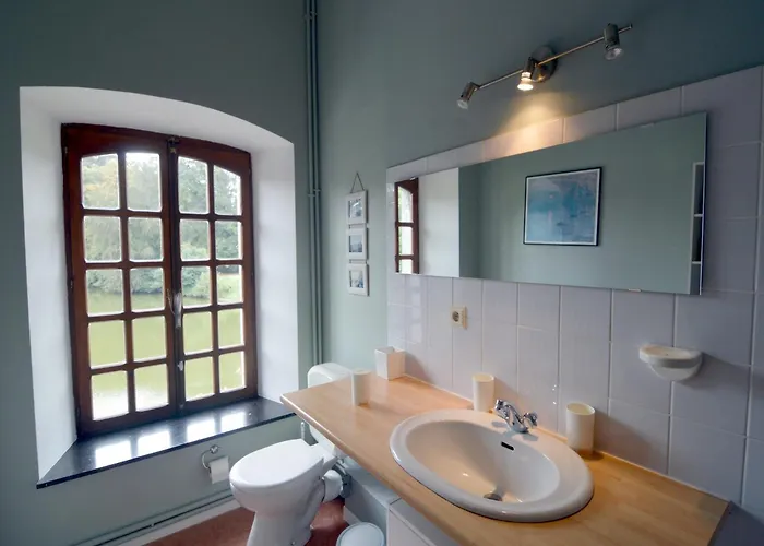 Elegant Castle Stay, Havelange Hébergement de vacances
