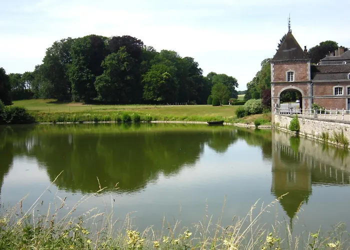 Elegant Castle Stay, Havelange Hébergement de vacances *