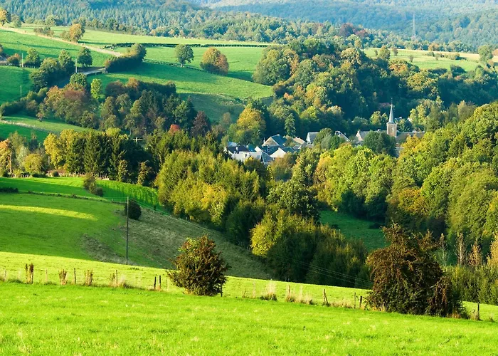 Elegant Castle Stay, Havelange *